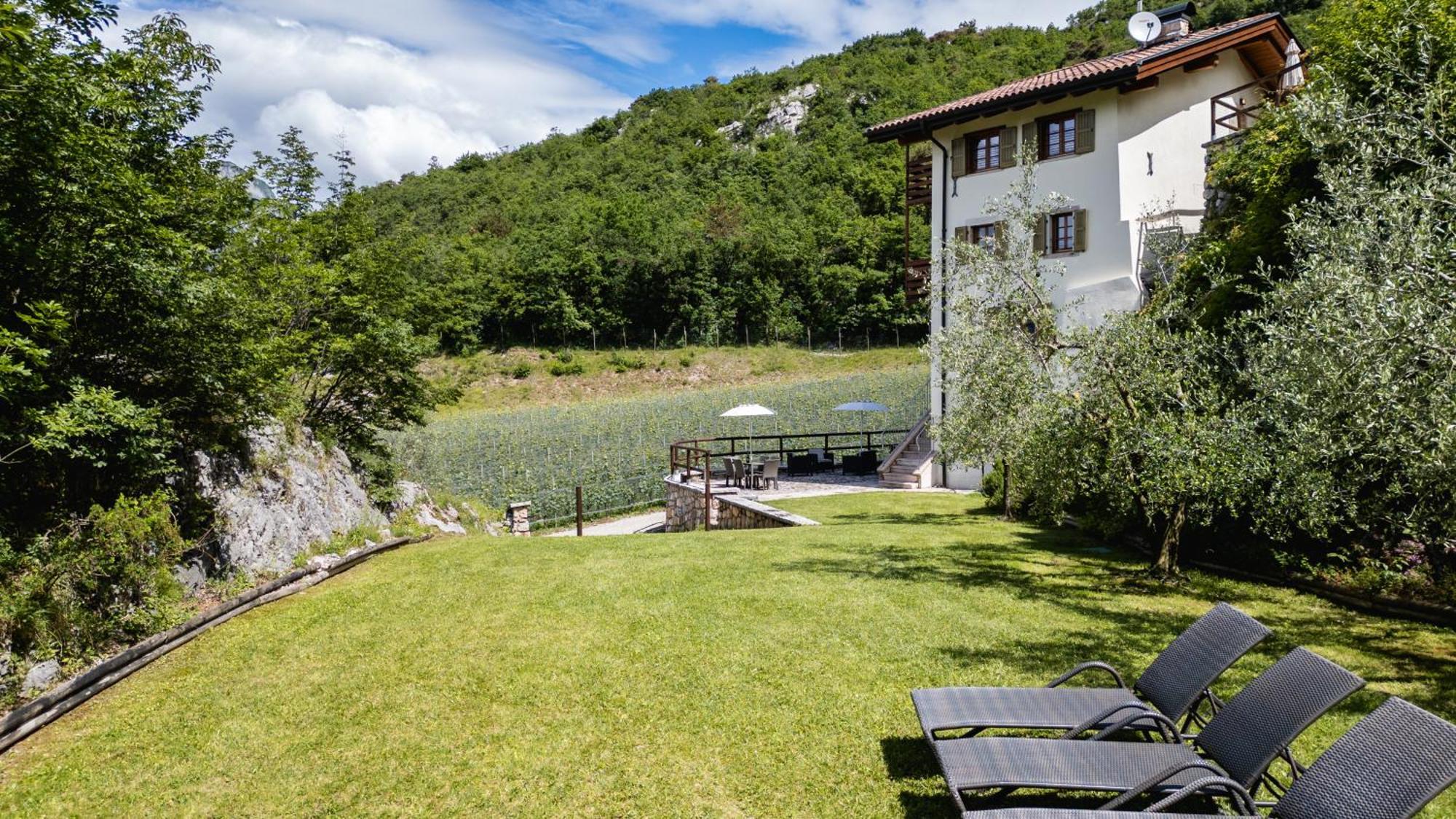 Maso Salim Relax Apartments Drena Bagian luar foto